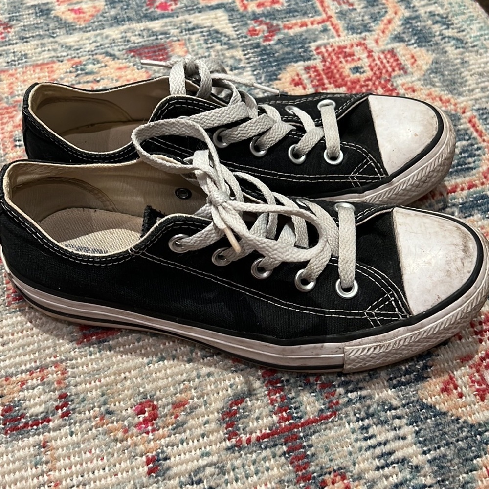 Black converse